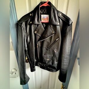 Men’s Vintage Excelled of NY Genuine Leather Black Coat.  Size 42.  Next To New.